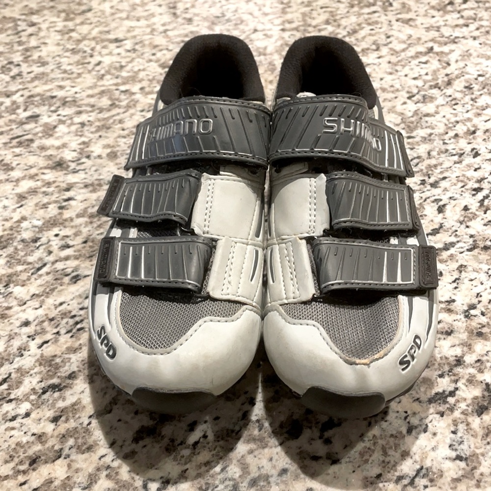 Size 8 Shimano spin shoes